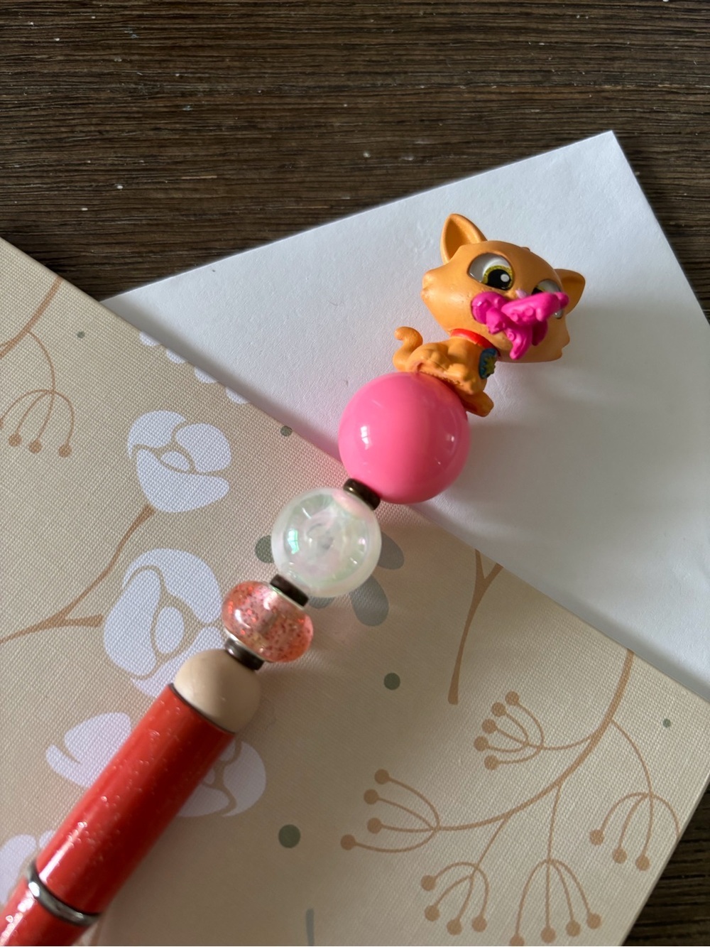 Marvel Doorables: Captain Marvel: Goose handmade beaded pen